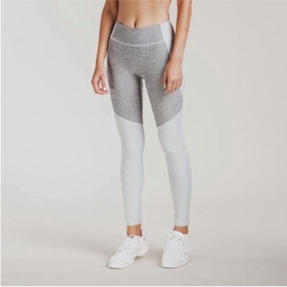 Outdoor Voices Size Small Gray High-Waisted Leggings. - Picture 1 of 8